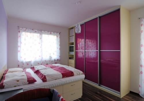 možnost 1 ložnice skříň